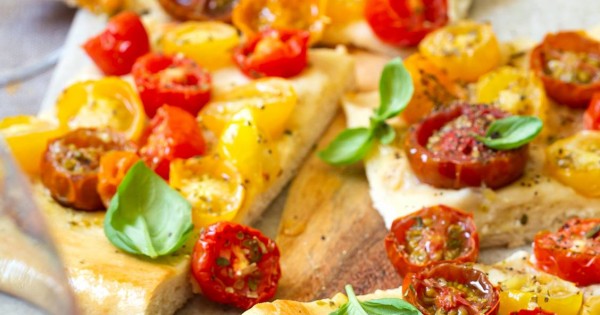 Heirloom Tomato Vegan Pizza