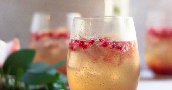 Grapefruit Pomegranate Spritzer