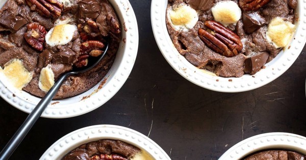 Fully-Loaded Hot Chocolate Chip Cups