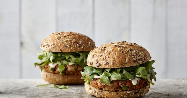 Cauliflower burgers with spicy mayo