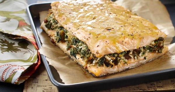 Salmon Filet Stuffed with Spinach and Apple