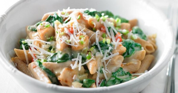 Creamy Spinach and Chicken Pasta