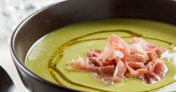 Parmesan & pancetta pea soup