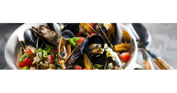 Mussels with Tarragon Cream Sauce