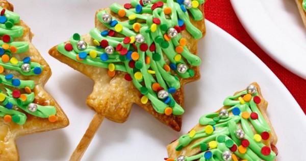 Holiday Tree Cherry Pie Pops