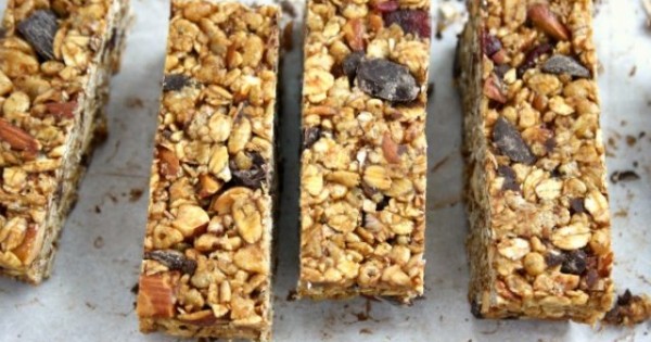 No-Fuss Cranberry Almond Granola Bars