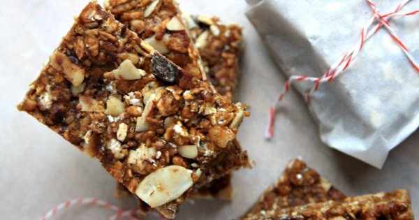 Crispy almond butter granola bars are no-bake and gluten free