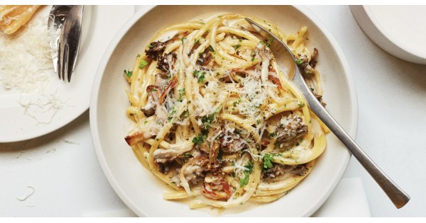 Creamy Pasta with Crispy Mushrooms