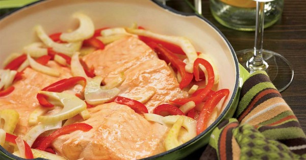 Braised Salmon with White Wine and Fennel