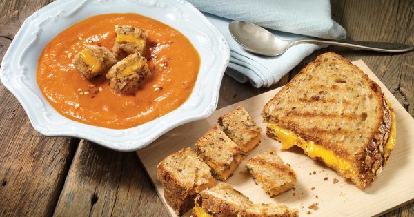 Cream of tomato soup and grilled cheese cubes