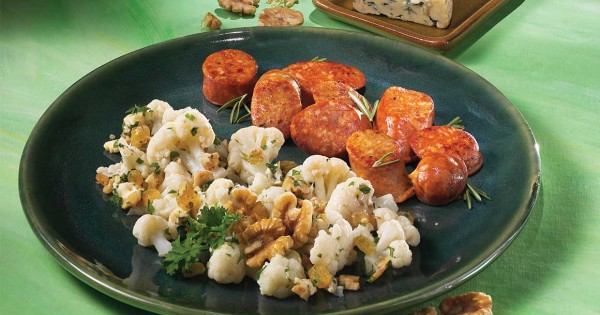 Cauliflower Salad with Blue Cheese and Walnuts