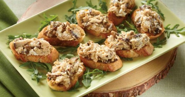 Jalapeño Tuna & Mushroom Crostini
