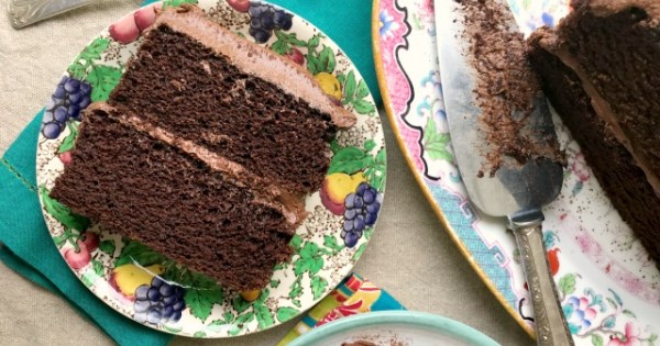 Molasses Chocolate Cake (egg & dairy-free)