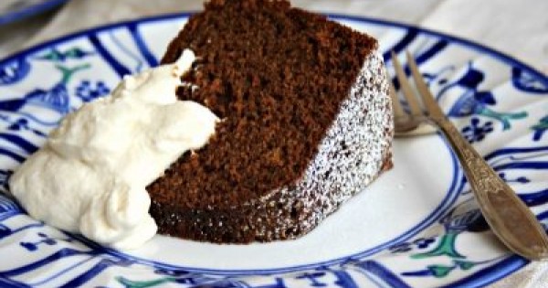 Espresso Gingerbread Cake Recipe is Festive and Comforting