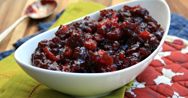 Cranberry Sauce with Apples and Molasses