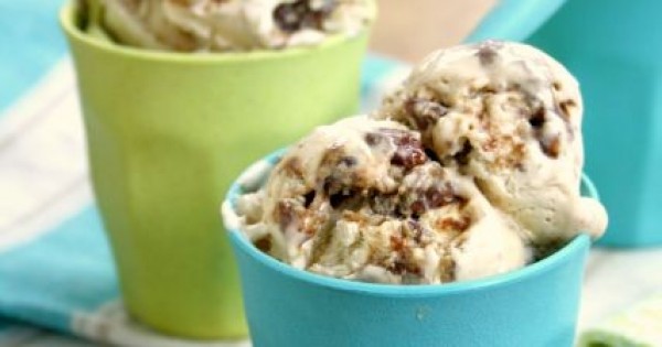 Pecan Praline No Churn Ice Cream