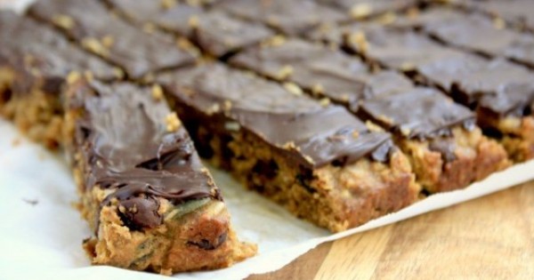 Dark Chocolate Almond Bars