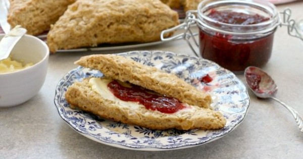 Lemon Ginger Scones for Weekend Mornings