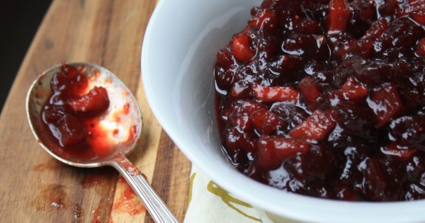 Homemade cranberry sauce recipe in under 30 minutes