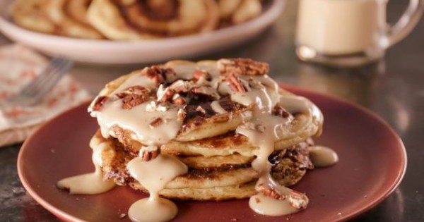 Cinnamon Bun Pancakes with Maple Cream Cheese Glaze