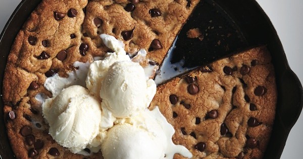 Skillet chocolate chip cookie