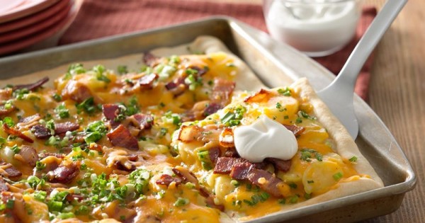 Loaded Potatoes Au Gratin Pizza